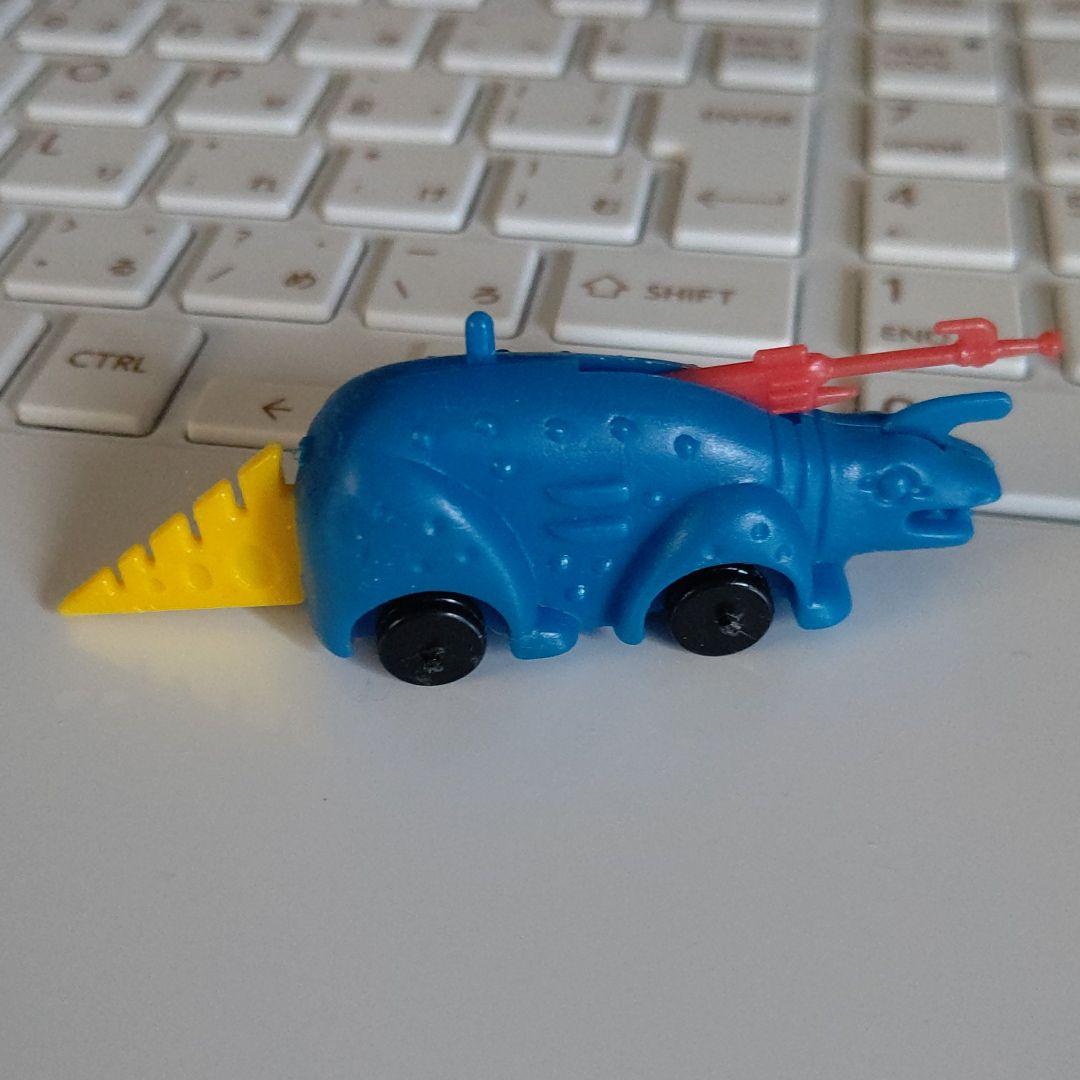 グリコおまけ　昭和レトロ　恐竜　車　戦闘