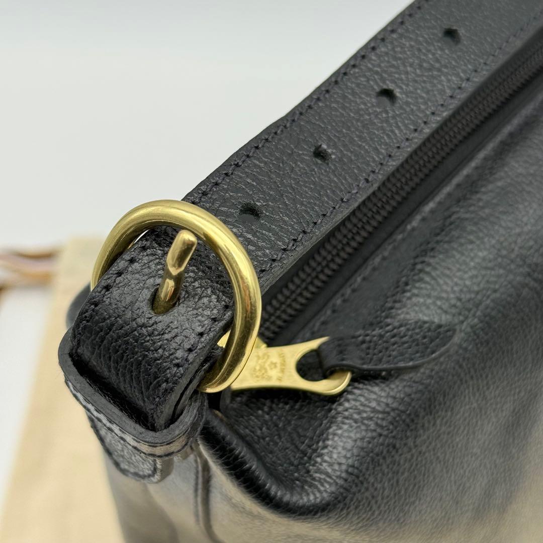 【未使用級】イルビゾンテ レザーショルダーバッグ バケツ ブラック 黒