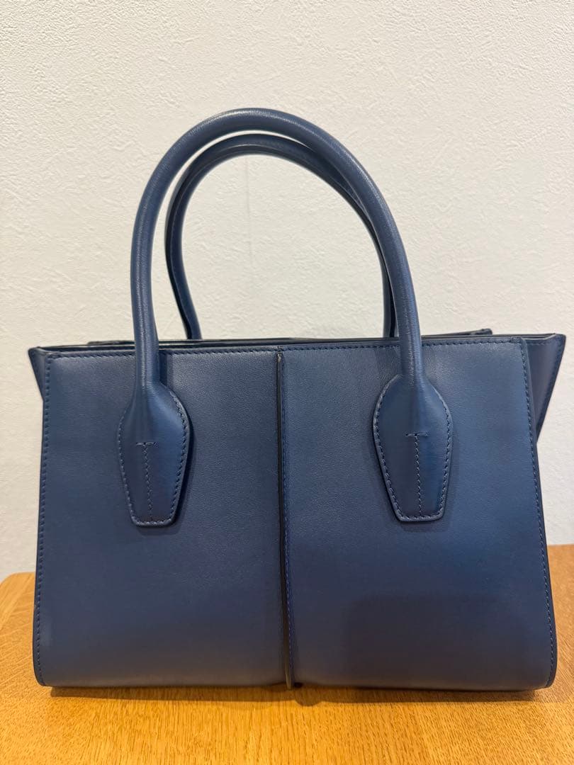 TOD'S ネイビー 2WAYハンドバッグ ショルダーストラップ付き