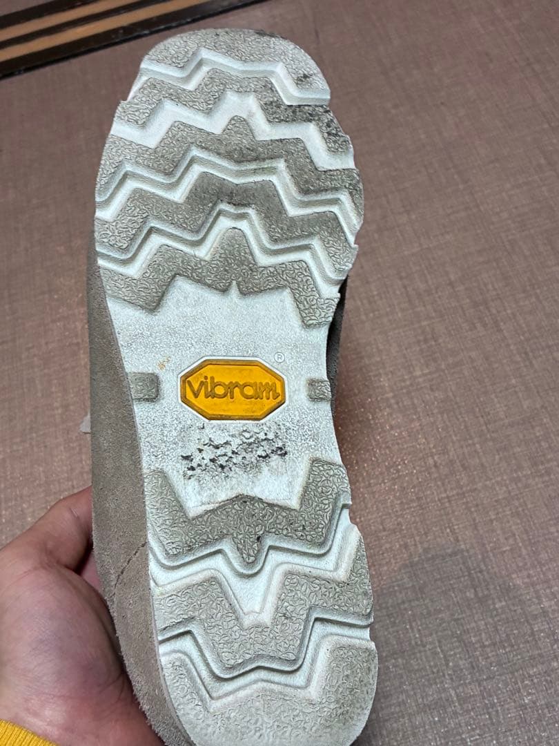 GORE-TEX クラークス　Clarksベージュ スエード モカシン