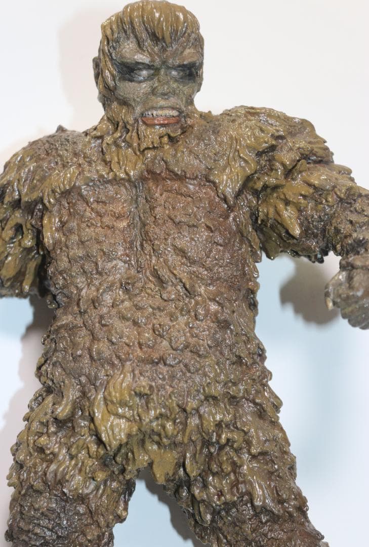 フランケンシュタインの怪獣（東宝１９６６年）のサンダのフィギャー　全高：約３０㎝
