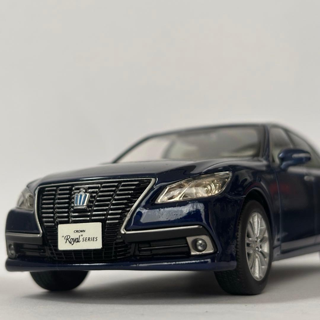 トヨタ クラウンロイヤル　カラーサンプル ダークブルーマイカ 非売品