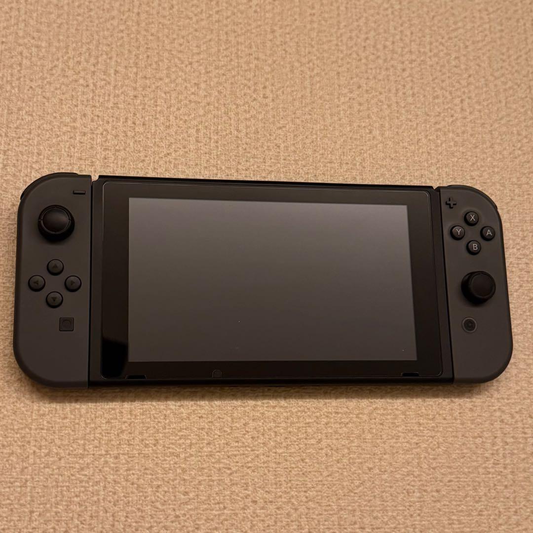 Nintendo Switch 本体と付属品 コントローラー2個 箱無し