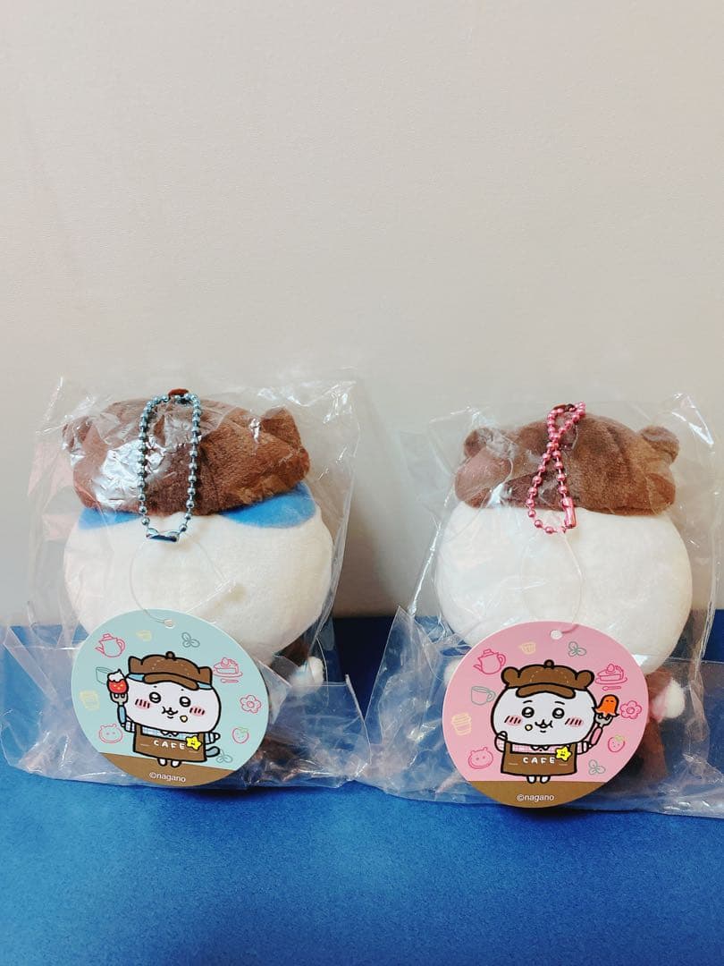 ちいかわ カフェの店員さんマスコット（ちいかわ、ハチワレ）