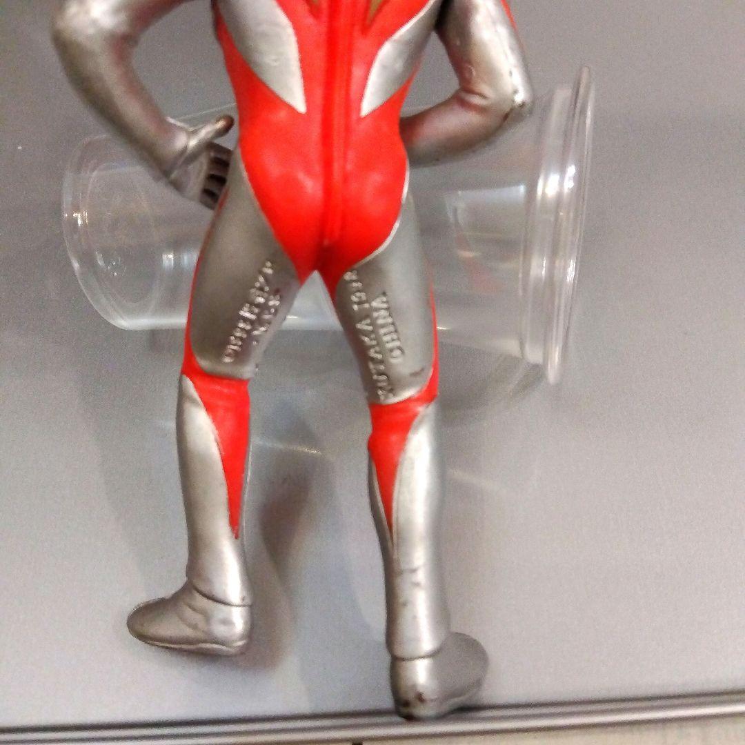 昭和レトロ蔵出し骨董品　ウルトラマン12cm　1998円谷プロダクション