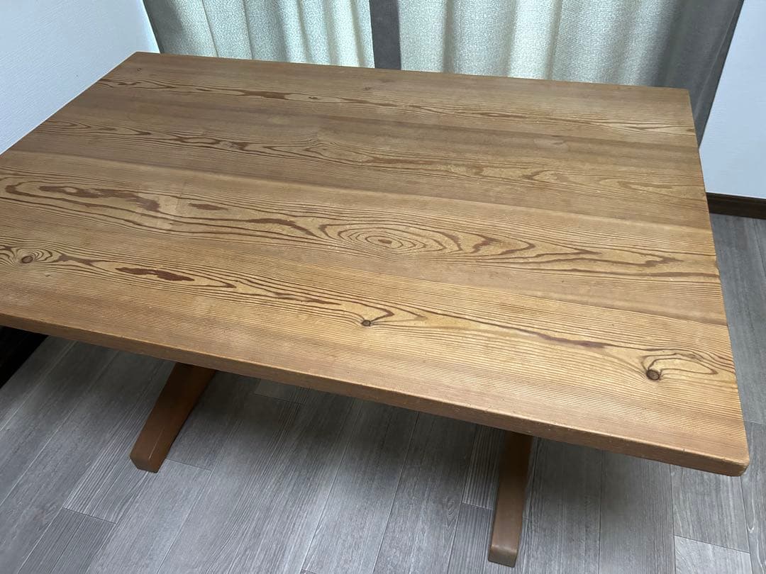 北の住まい設計社　ダイニングテーブル