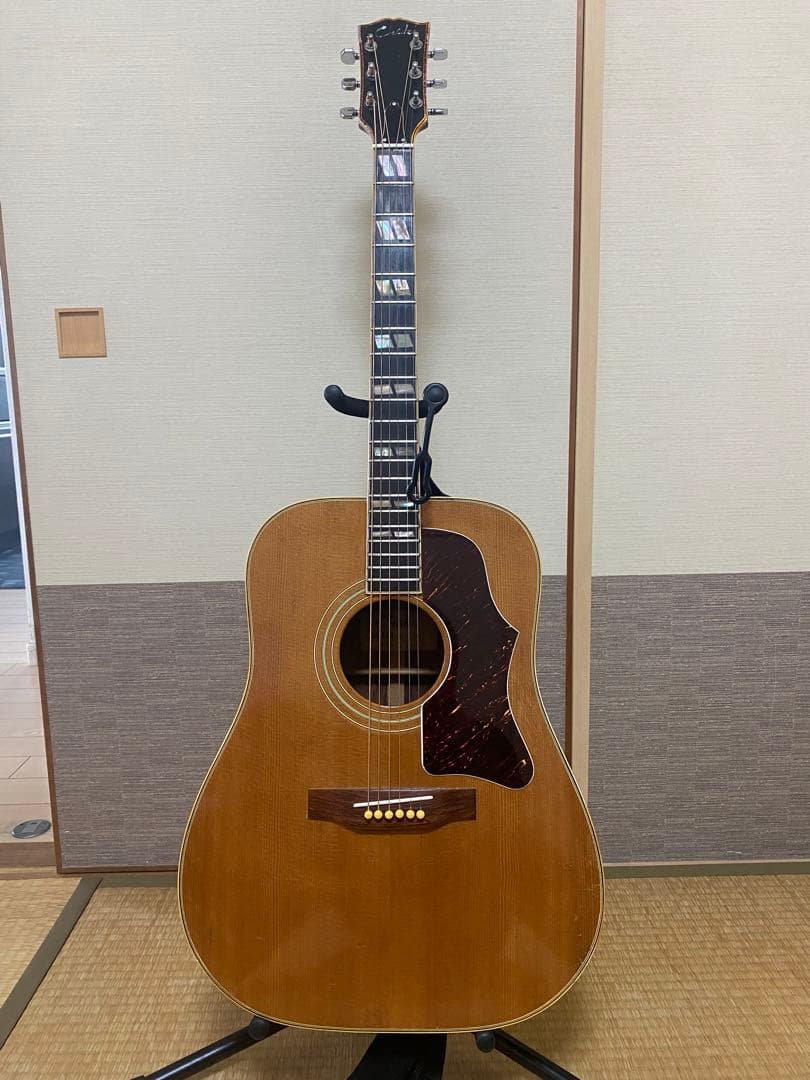 Chaki W80 【ハカランダ／ブラジリアンローズ単板】 ※ハードケース付き