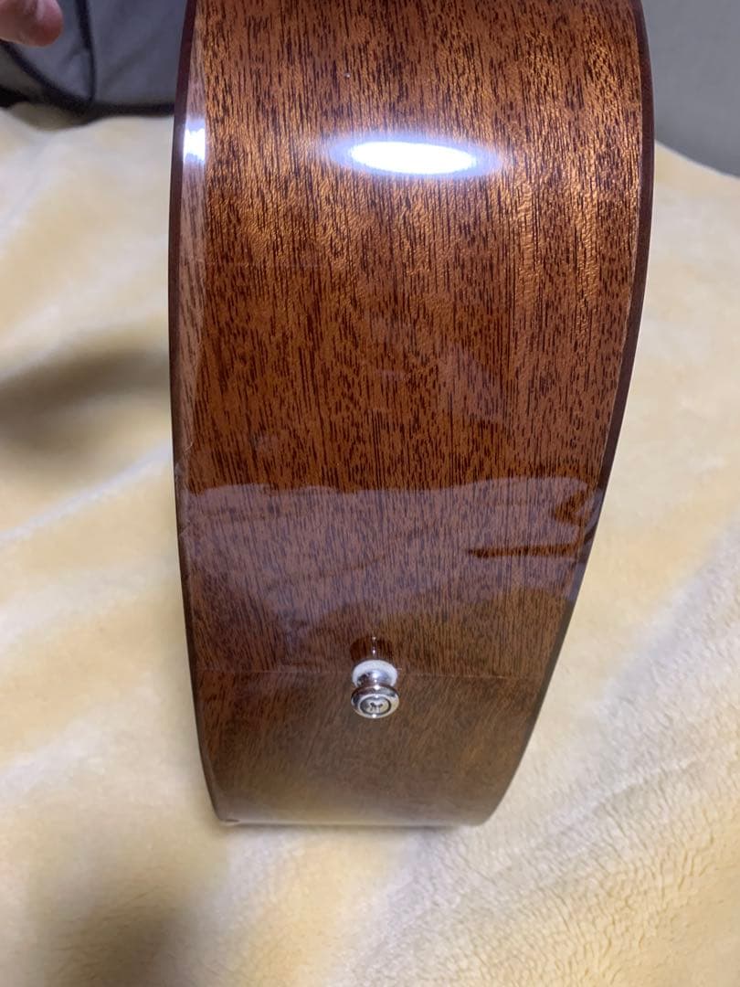 GUILD M-120 オール単板・マホガニー アコギ 底面にクリア浮きあり