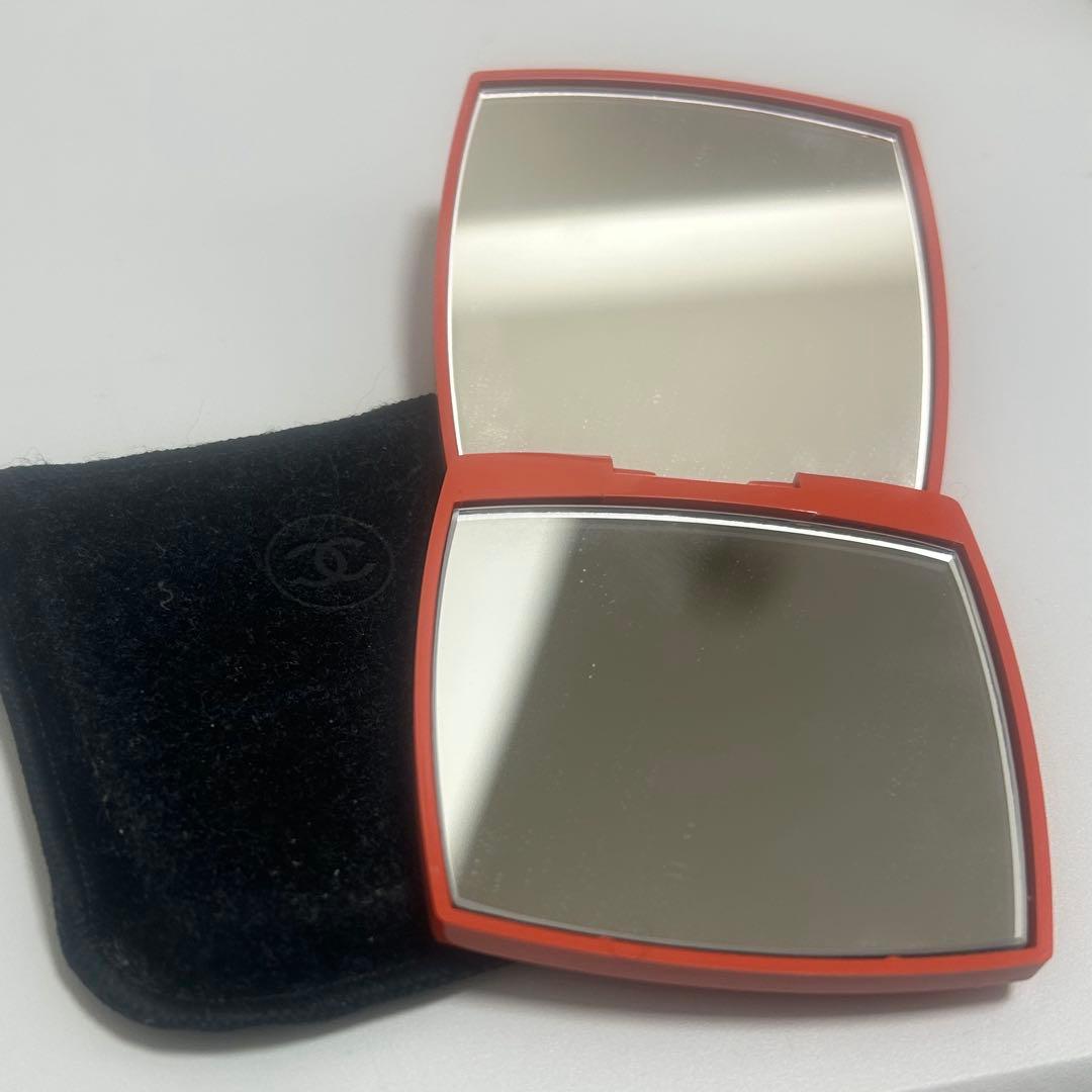 CHANEL コンパクトミラー　オレンジ