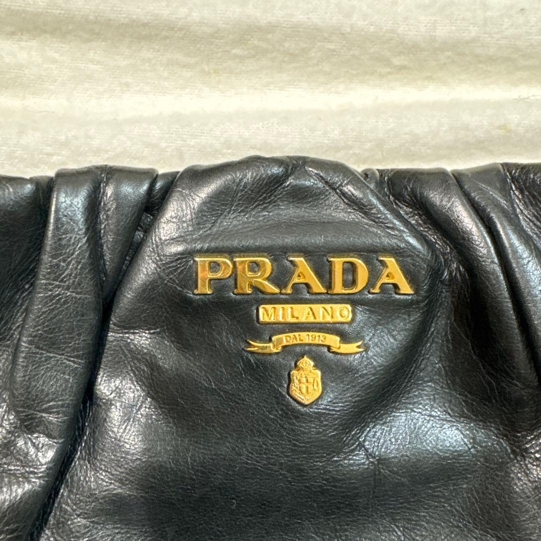PRADA ブラック バッグ レザー