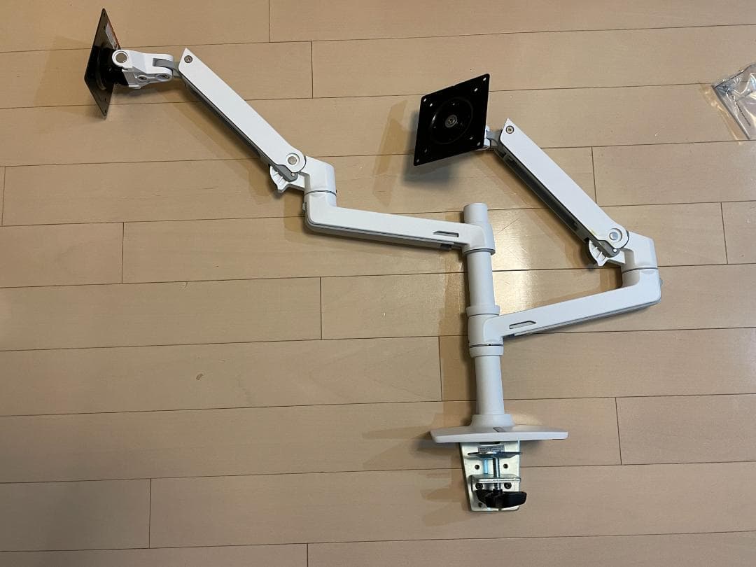 エルゴトロン LX モニターアーム デュアル 白【45-492-216】 Amazon.co.jp: ERGOTRON エルゴトロン LX モニターアーム デスク