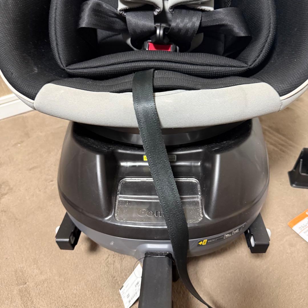 Combi コンビ　クルムーヴスマート Light ISOFIX JM