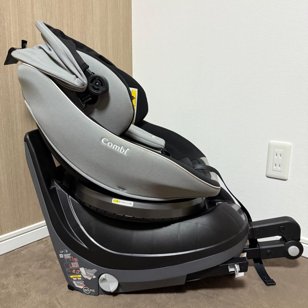 Combi コンビ　クルムーヴスマート Light ISOFIX JM