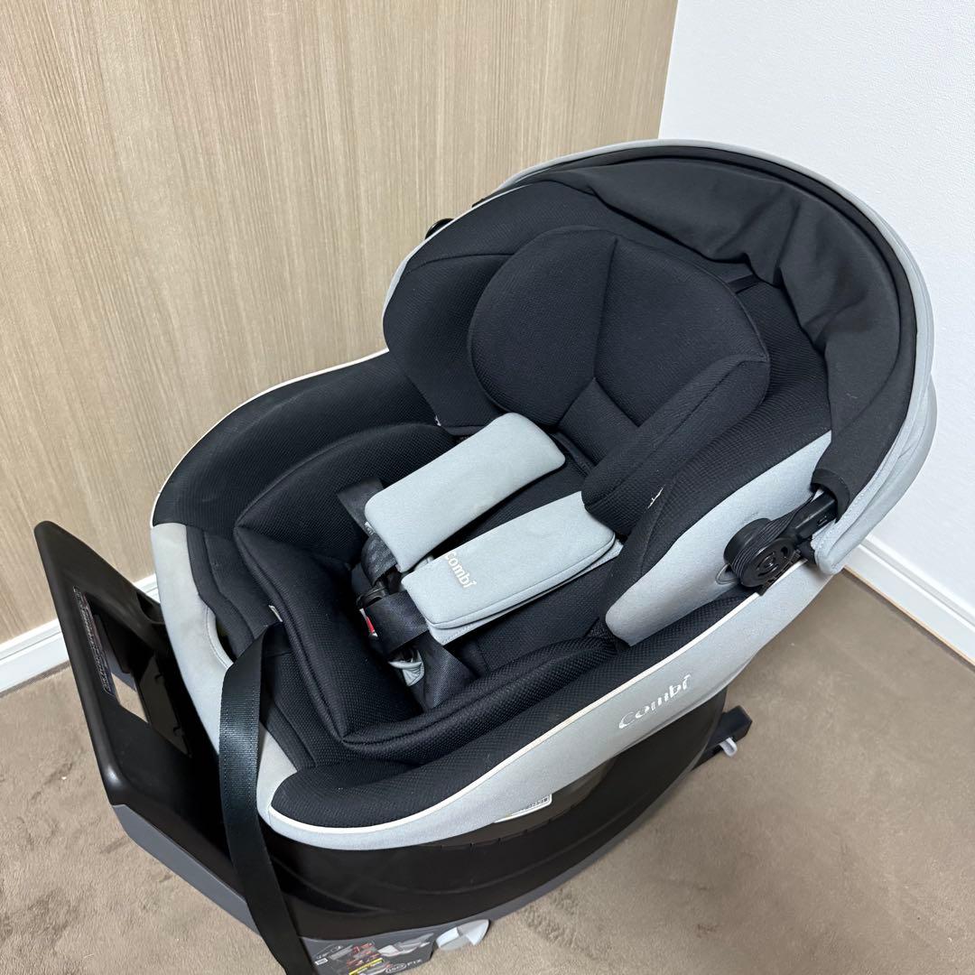 Combi コンビ　クルムーヴスマート Light ISOFIX JM