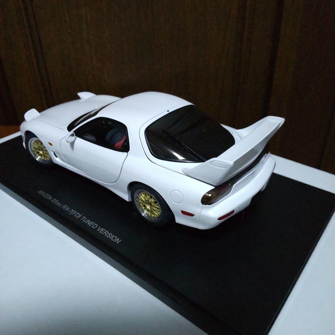 マツダ RX-7 FD3S チューンドバージョン 1/18 オートアート