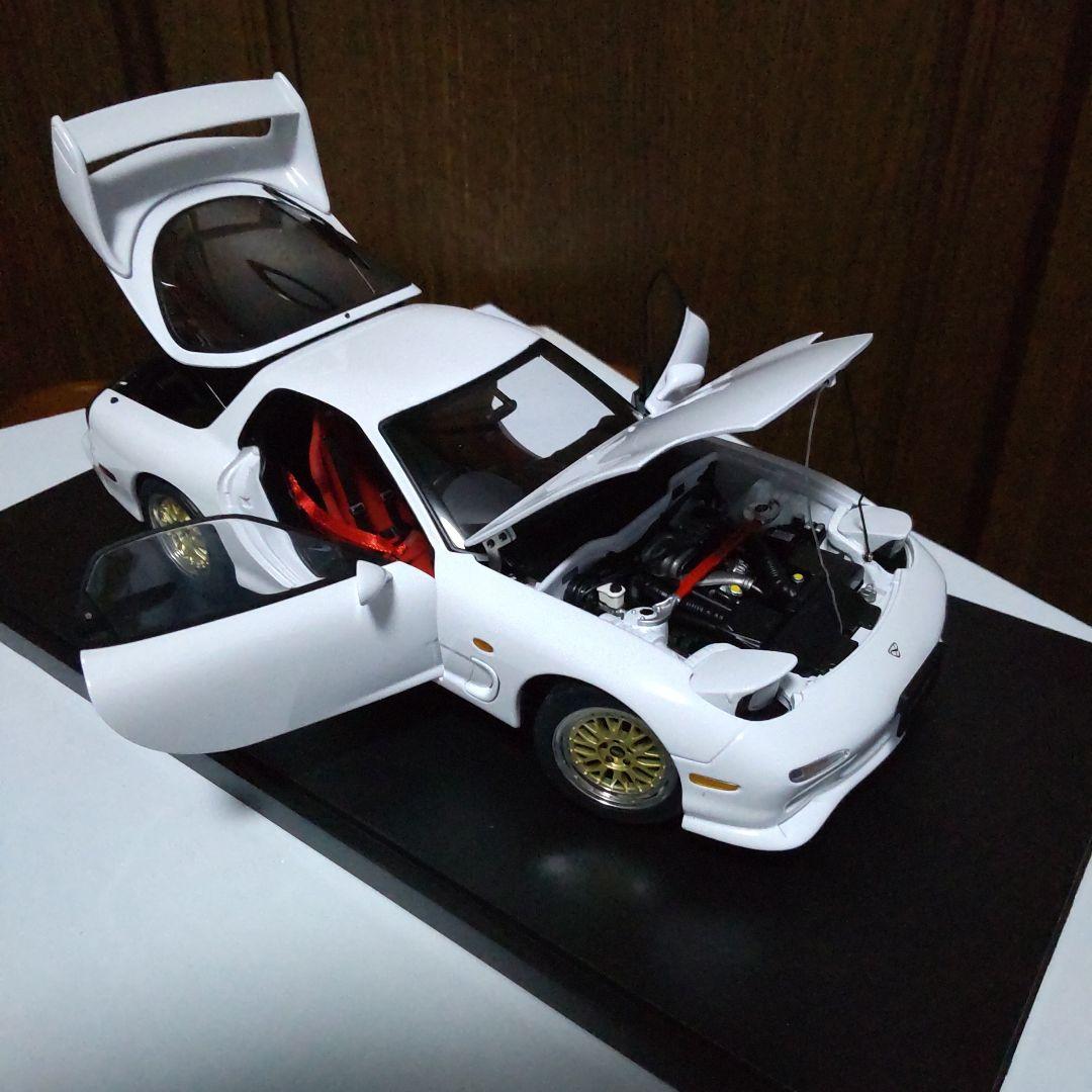 マツダ RX-7 FD3S チューンドバージョン 1/18 オートアート