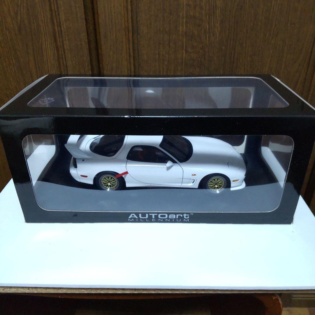 マツダ RX-7 FD3S チューンドバージョン 1/18 オートアート