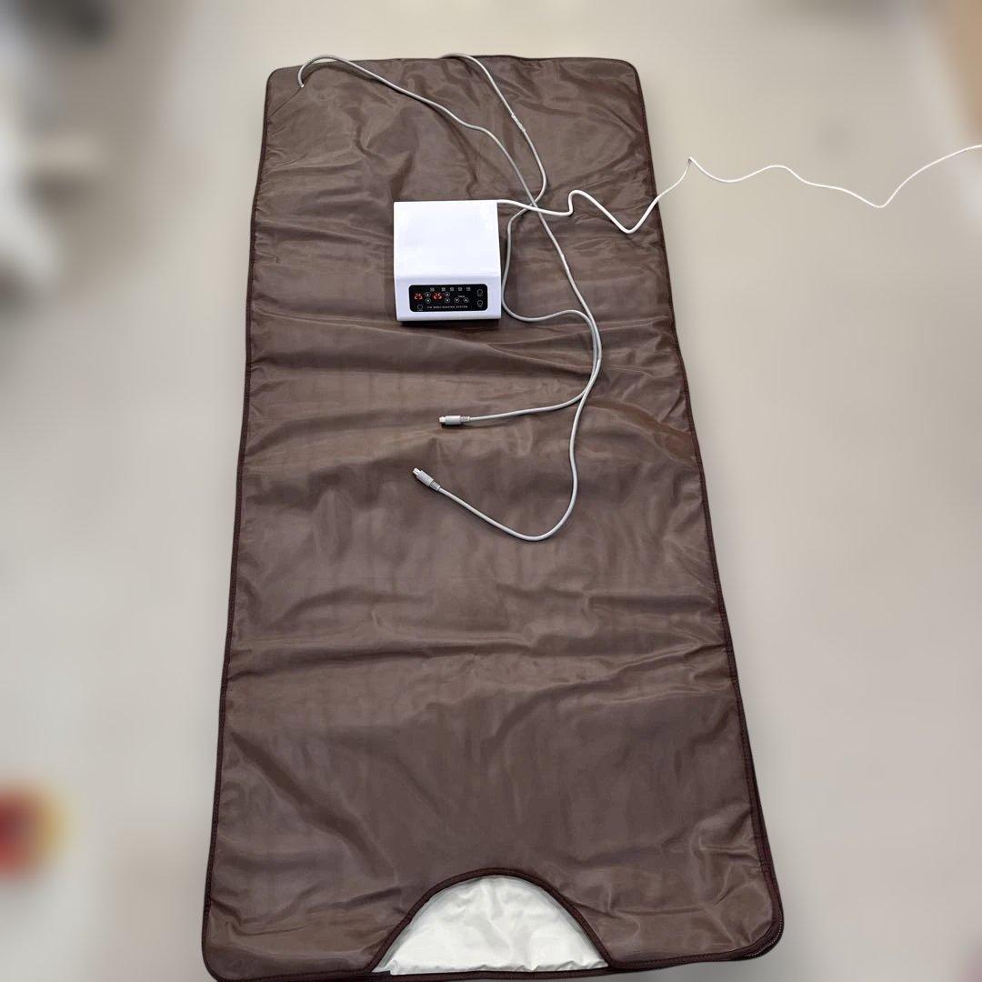 【業務用・美品】滝汗ヒートマット ゲルマ&遠赤外線ヒートマット 業務用・美品】滝汗ヒートマット ゲルマ&遠赤外線ヒートマット