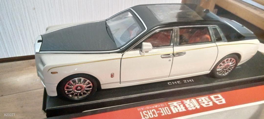 New最安値】精密1:18スケール 特大サイズ ロールス・ロイス ファントム