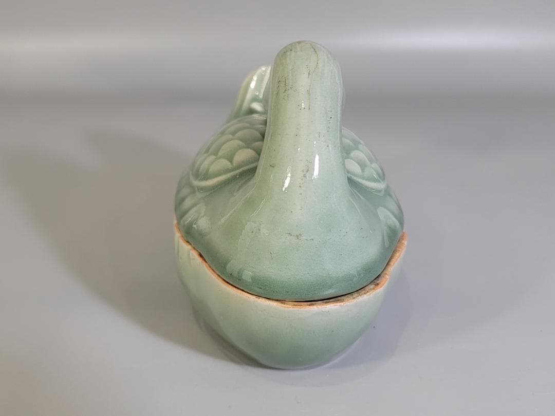 中国 仿古 青磁 鴨 蓋物