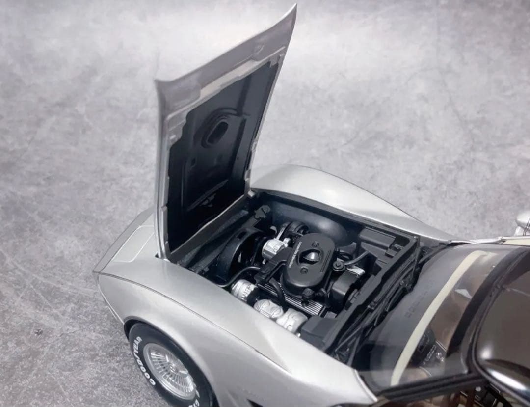 autoart 1/18 シボレー コルベット C3 コレクターエディション