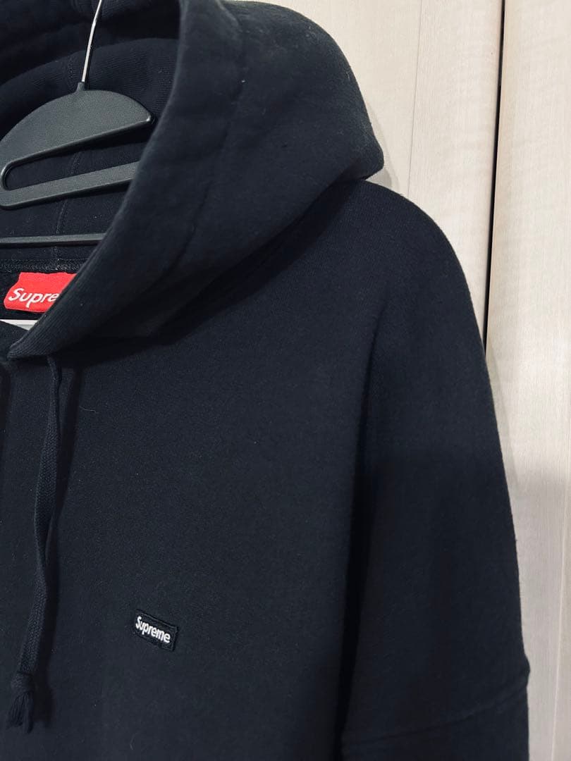 SUPREME Small Box Logo Hoodieシュプリーム