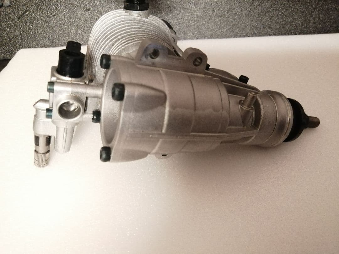 FS-62V OSのラジコン飛行機用4サイクルエンジン 中古美品