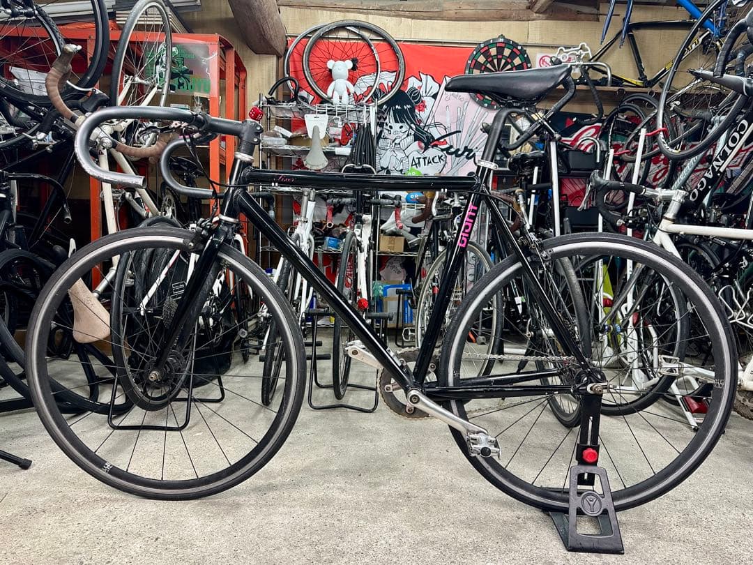 GIANT Fixer ピスト基本分解発送送料無料！完成車配送等ご相談ください！