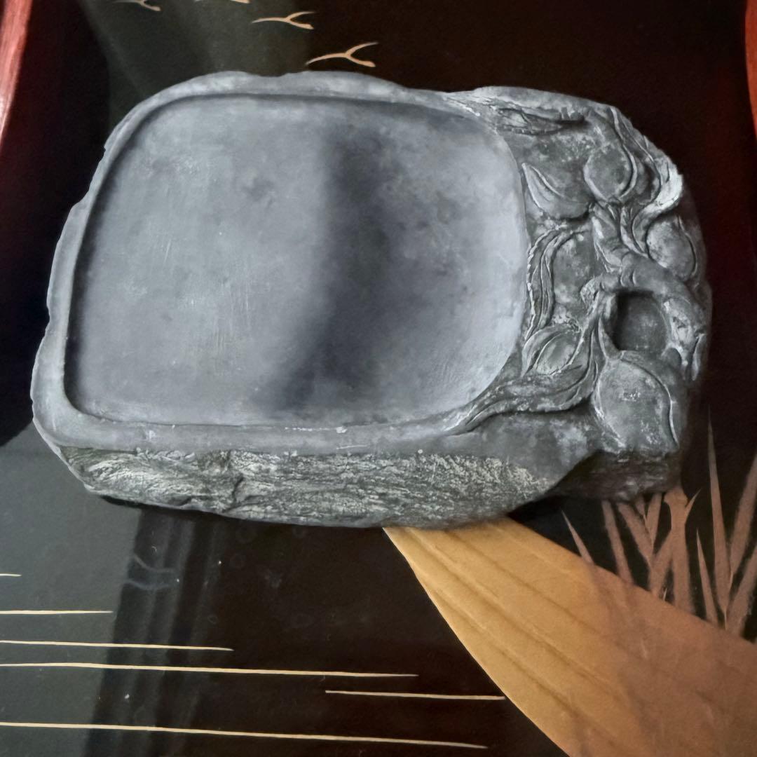 2245様感謝‼️旧家蔵出書の極み『桃陽刻天然端渓硯』」文房四宝 - メルカリ