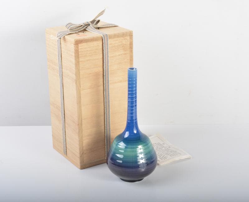 九谷焼　人間国宝　三代八十吉　徳田正彦作　彩釉　花入　共箱　G　R4268 人間国宝 三代徳田正彦/八十吉 九谷彩釉壺 共箱 P348｜骨董店 のびる