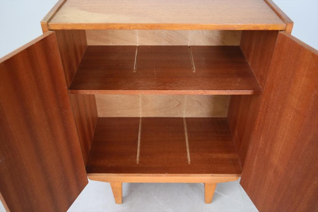 英国アンティークチークキャビネット/木製サイドボード/キッチン収納