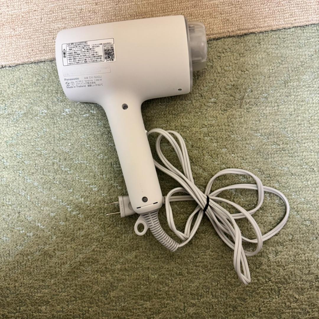Panasonic ナノケア ドライヤー ホワイト NA0J