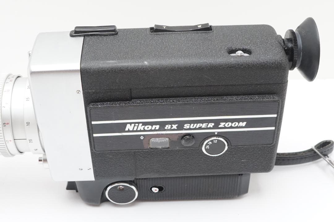 動作　Nikon 8X SUPER ZOOM