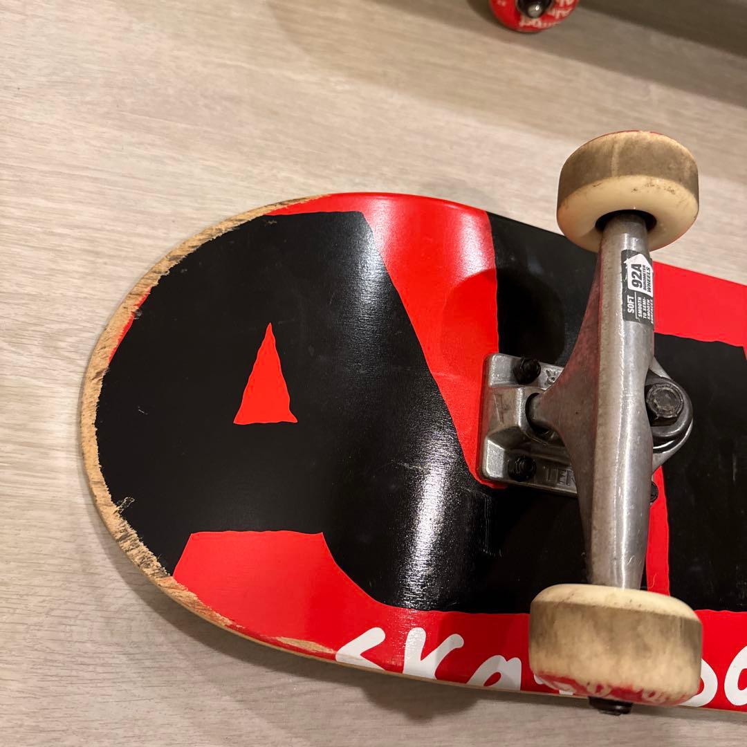 Almost コンプリートスケートボード 黒/赤