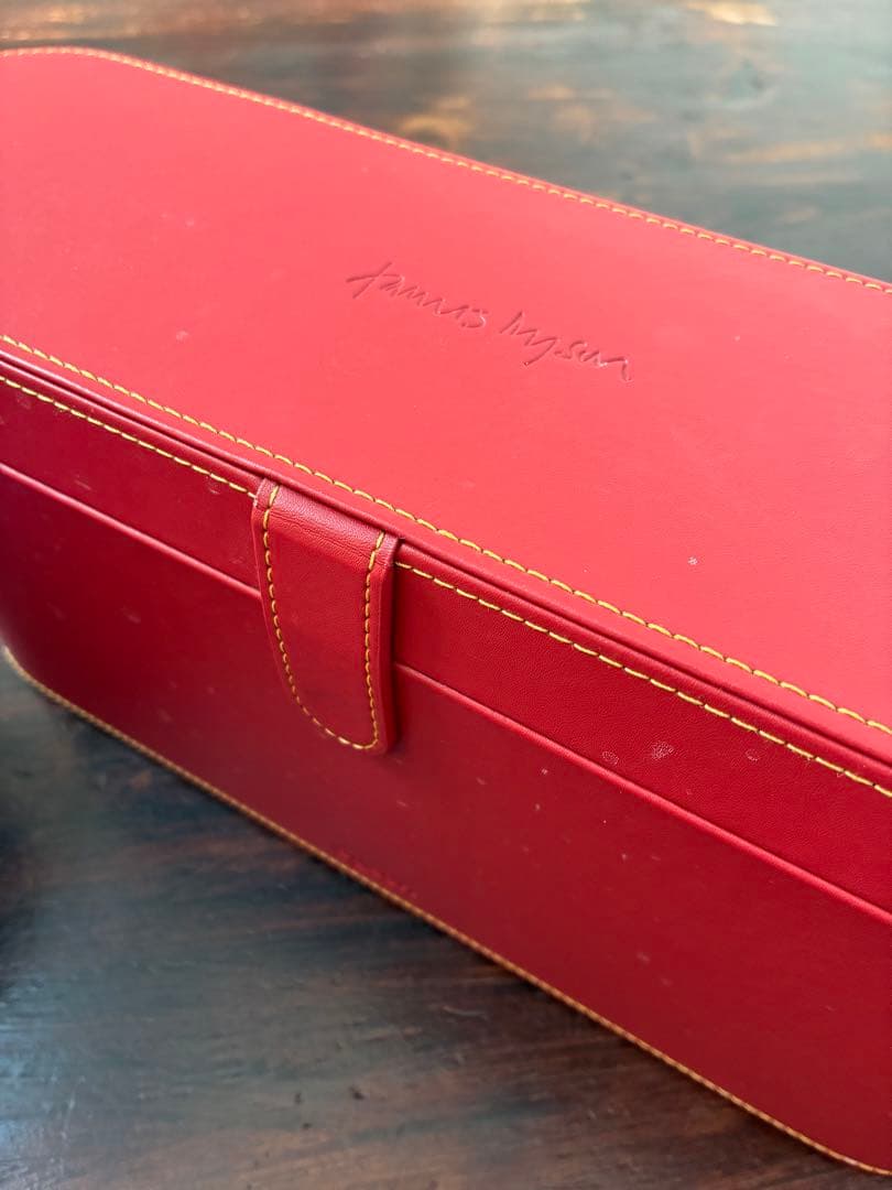 Dyson ヘアドライヤー 付属品未使用　収納ケース付き　金箔