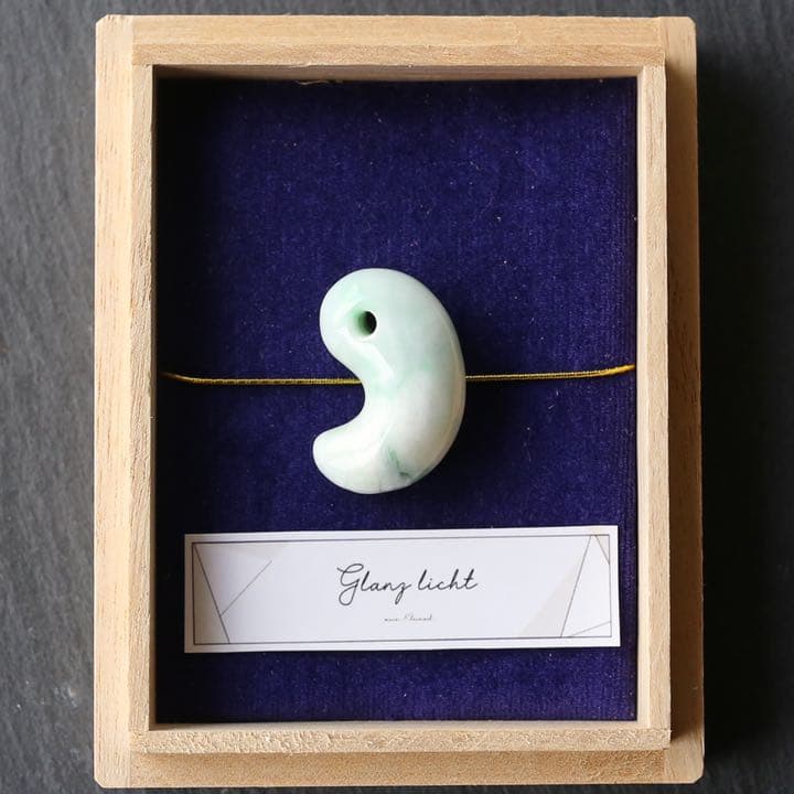 工場 糸魚川翡翠 AAAランク 小滝川産勾玉 鑑定書付き オリジナル 楽天