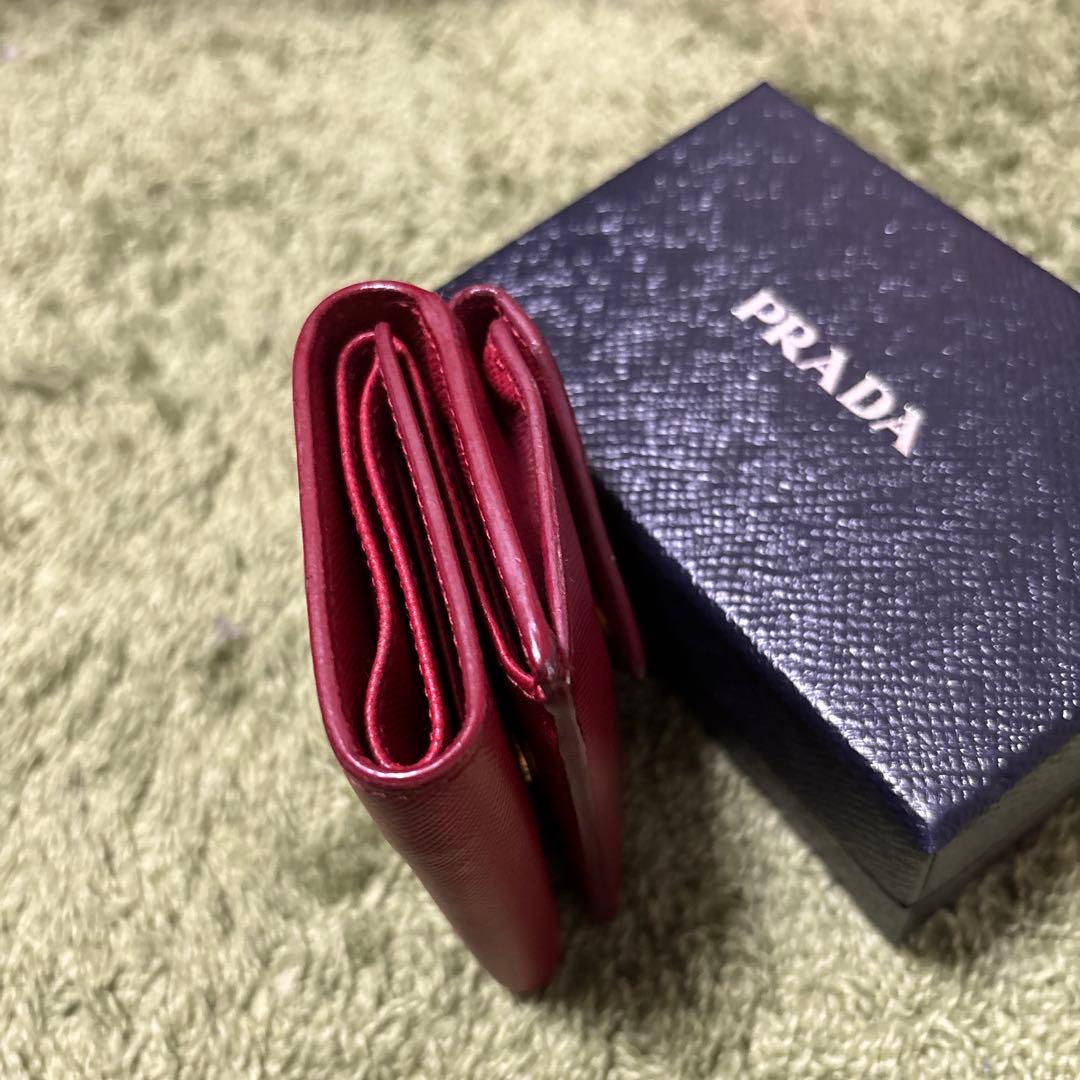 M*M様 PRADA 三つ折り財布 赤 サフィアーノレザー