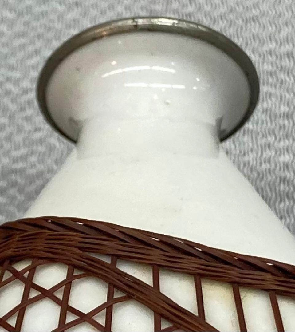 B25s 砥部焼 「淡黄磁竹編飾り付き酒器」銚子 猪口 古砥部 愛山向井