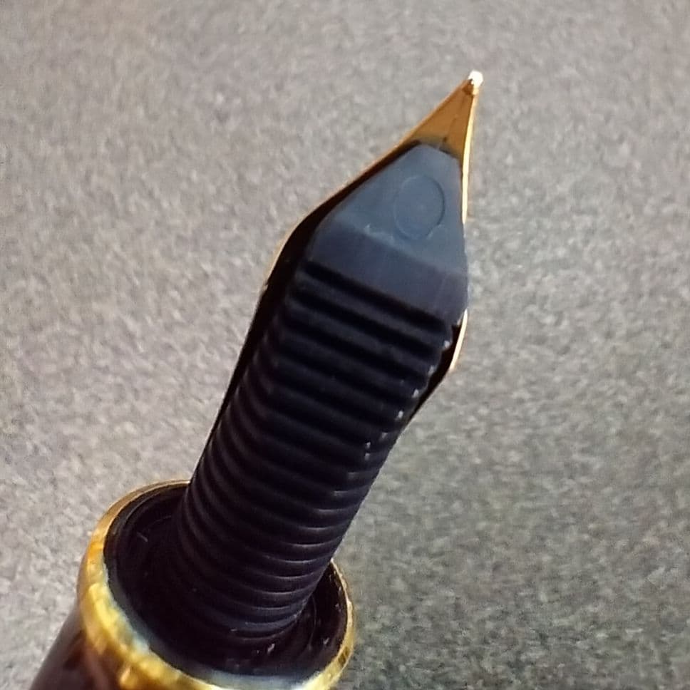 Pelikan ペリカン 万年筆 ブラック ＥFニブとボールペンのセット