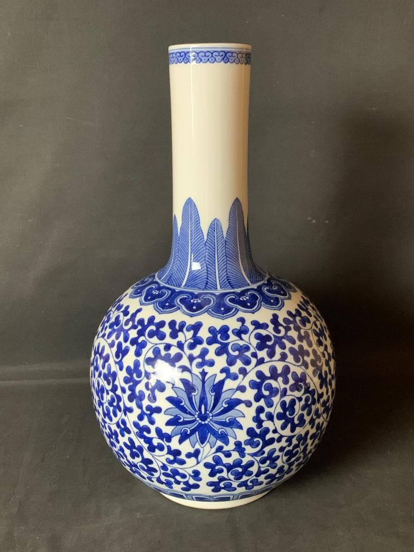 唐物 景徳鎮製 青花 染付 唐草花文 大花瓶 高さ