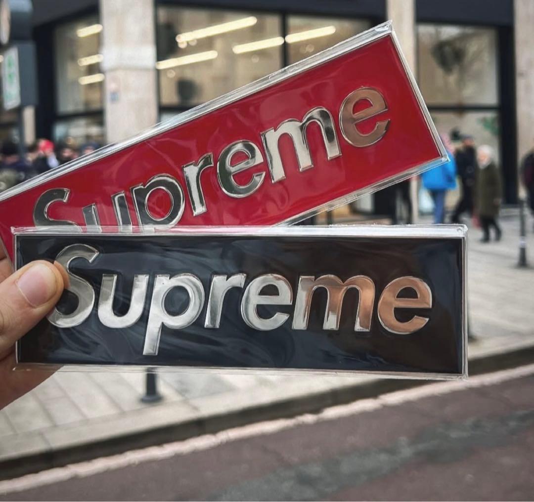 Supreme ステッカー 黒