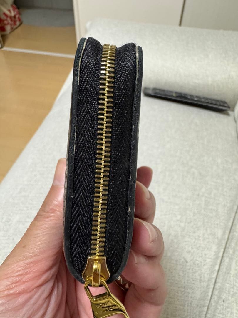 売り切り価格Louis Vuitton ブラックレザー ケース