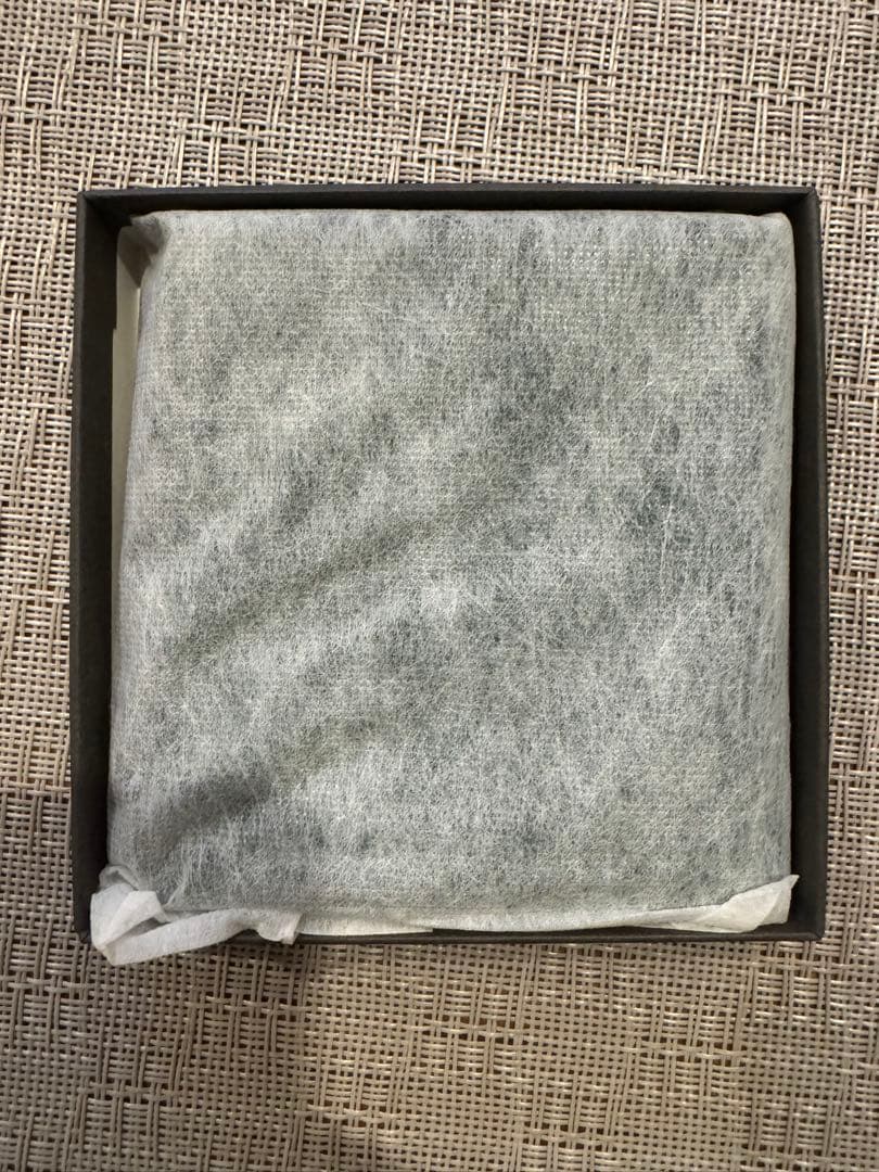 【新品未使用】usfl 緑色 レザー ジッパー財布