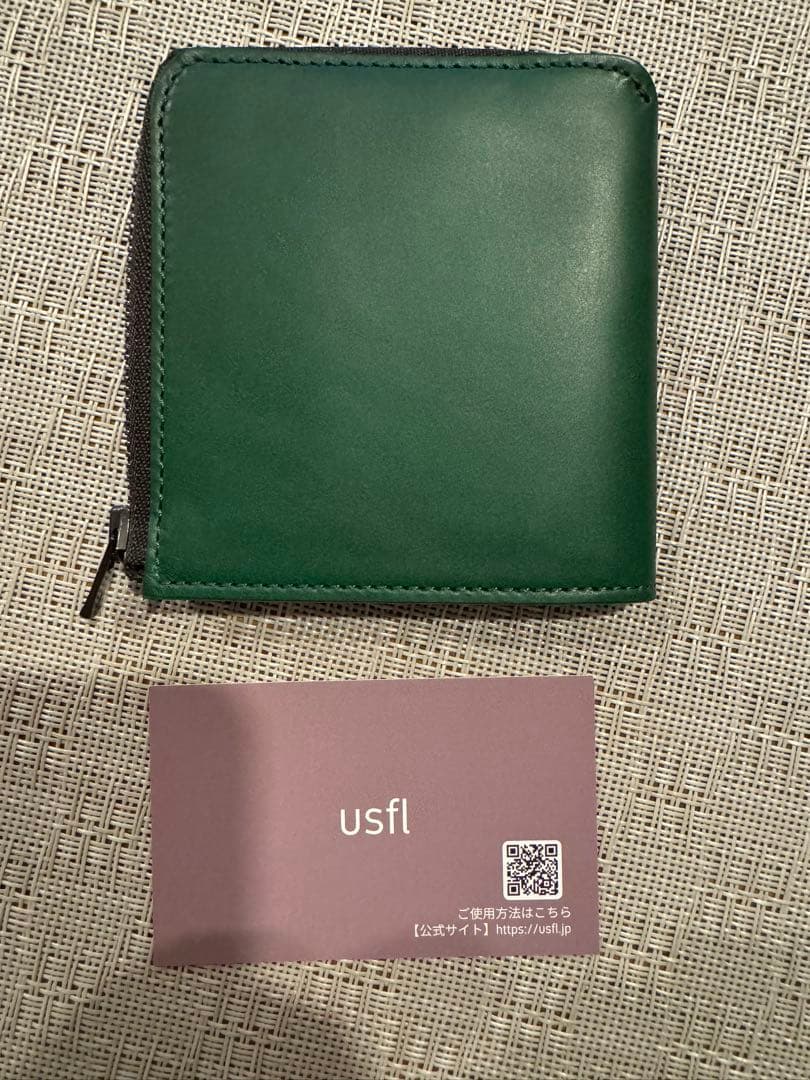 【新品未使用】usfl 緑色 レザー ジッパー財布