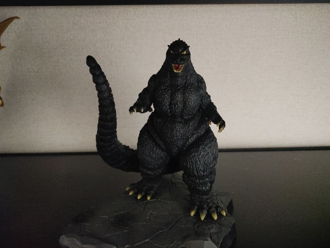 ゴジラ　キングギドラ　デアゴスティーニ　東宝怪獣コレクション　モバイルスタンド