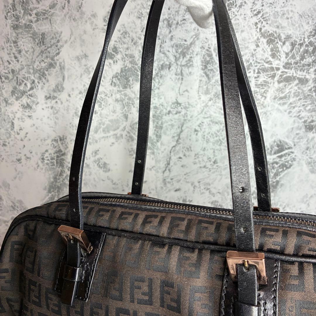 ✨FENDI✨　フェンディ　ハンドバッグ　ミニバッグ　ワンショルダーバッグ