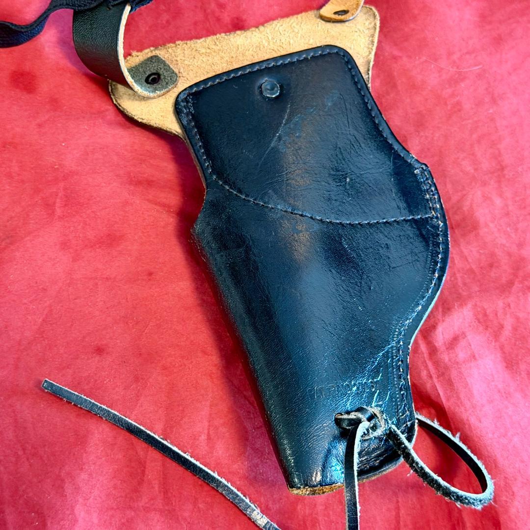 整備済 私服警察官用 革製 ショルダーホルスター スナブノーズ