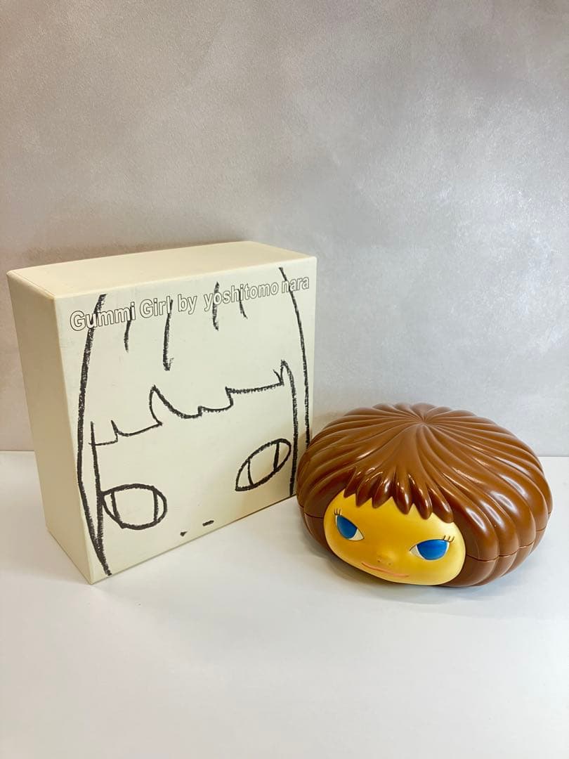 gummi girl yoshimoto nara インテリア 【A627】 Yoshitomo Nara – Gummi Girl Candy Jar Brown Light 2006