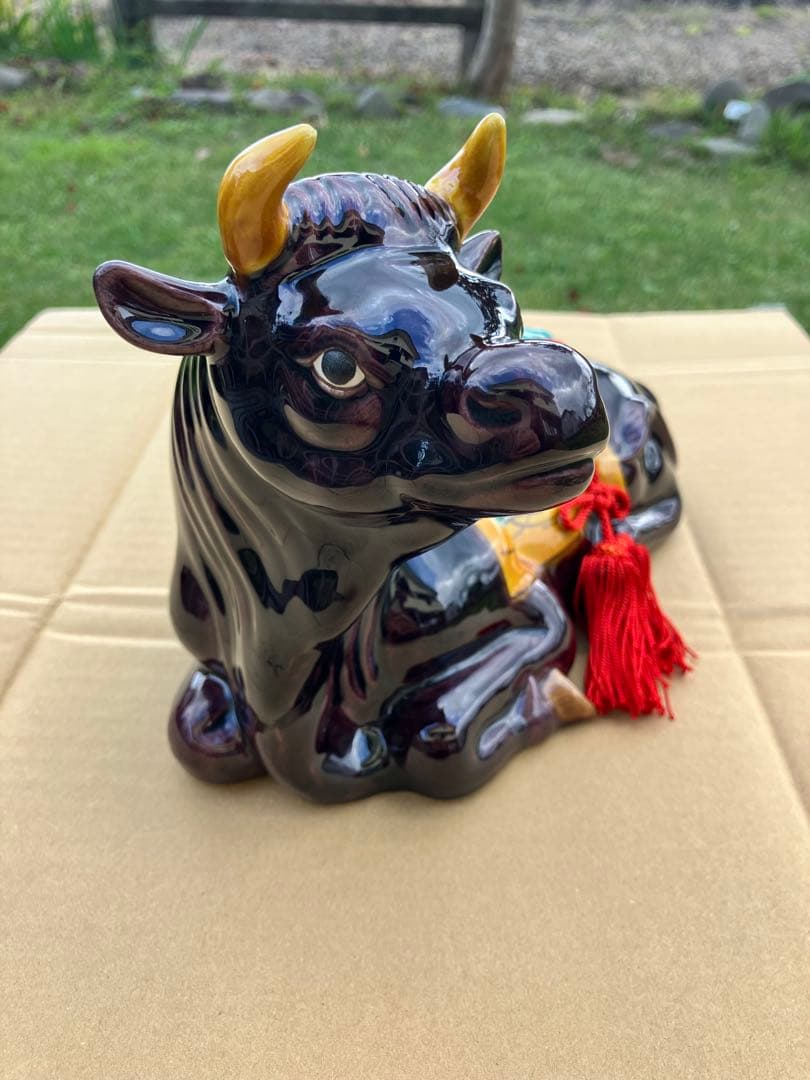 木田弘之作 色釉干支置物「丑」ウシ 縁起物陶器 九谷焼大吉窯 松竹梅