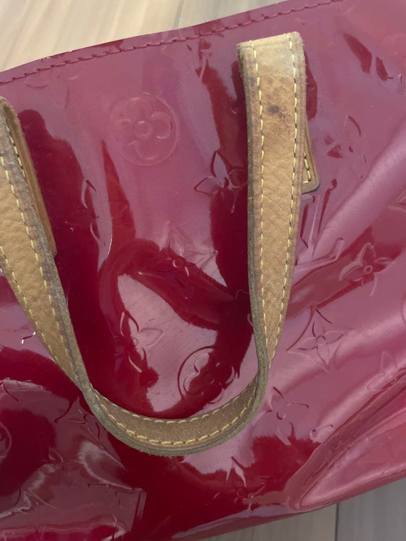 さおー　Louis Vuitton ヴェルニ 赤 バッグ